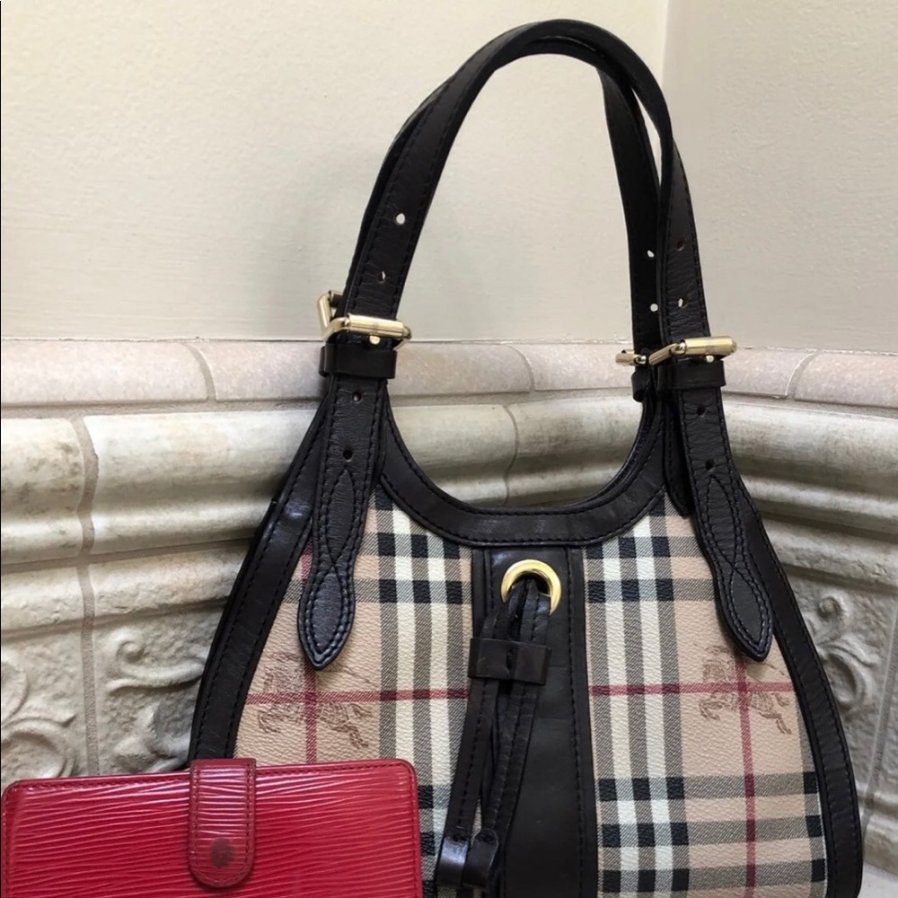 Burberry mini Kensington purse SOLD